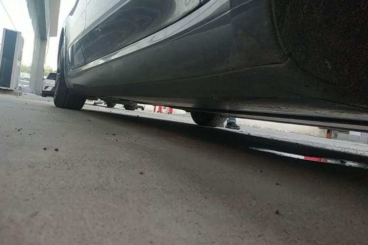 Used Tesla Model 3 2023 Rear-Wheel-Drive Version Right Side Sill