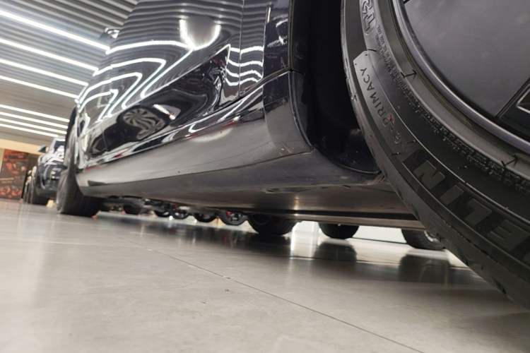 Used Tesla Model 3 2023 Rear-Wheel-Drive Version Right Side Sill