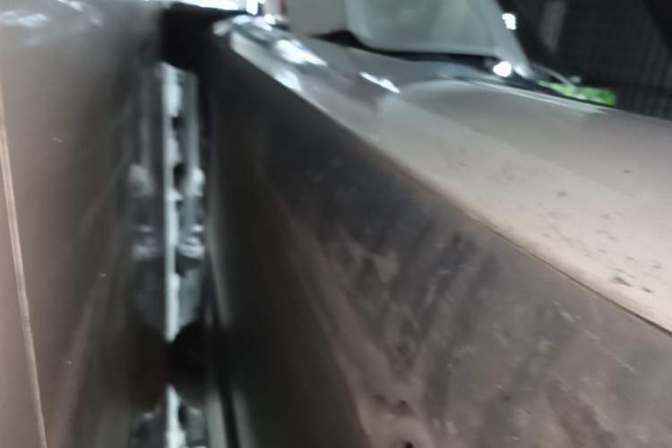 Used Tesla Model 3 2023 Rear-Wheel-Drive Version Right Side Sill