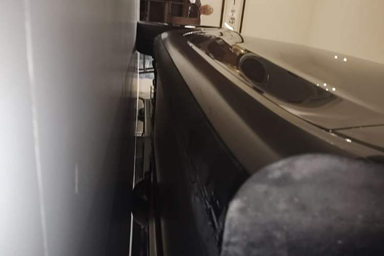 Used Tesla Model 3 2023 Rear-Wheel-Drive Version Right Side Sill