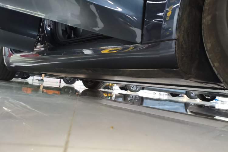 Used Tesla Model 3 2023 Rear-Wheel-Drive Version Right Side Sill