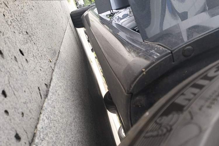 Used Tesla Model 3 2023 Rear-Wheel-Drive Version Right Side Sill