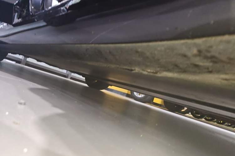 Used Tesla Model 3 2023 Rear-Wheel-Drive Version Right Side Sill