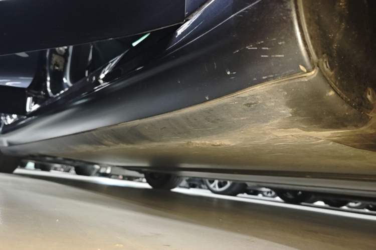 Used Tesla Model 3 2023 Rear-Wheel-Drive Version Right Side Sill