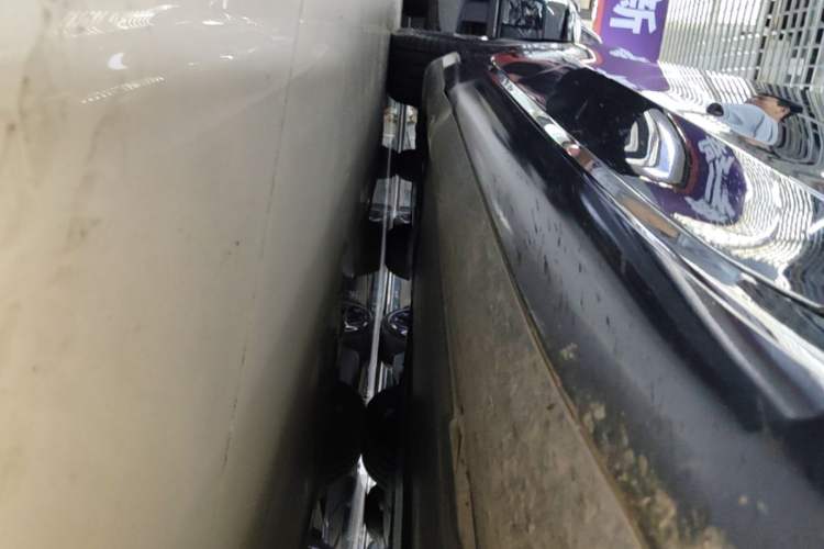Used Tesla Model 3 2023 Rear-Wheel-Drive Version Right Side Sill