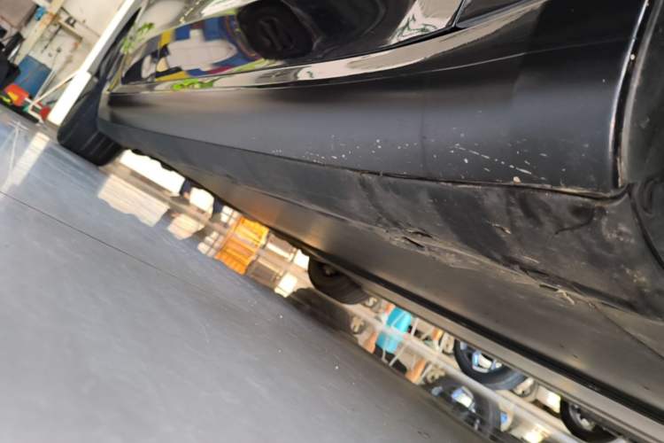 Used Tesla Model 3 2023 Rear-Wheel-Drive Version Right Side Sill