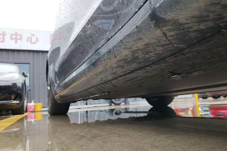 Used Tesla Model 3 2023 Rear-Wheel-Drive Version Right Side Sill