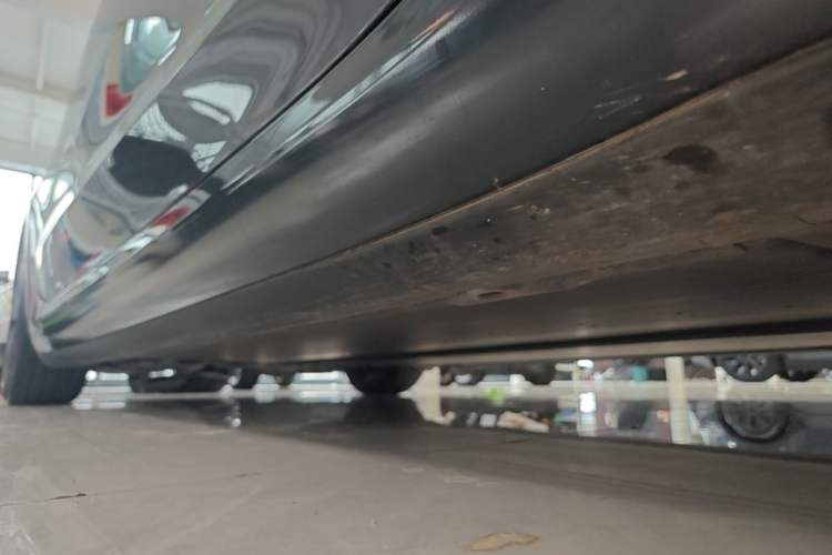 Used Tesla Model 3 2023 Rear-Wheel-Drive Version Right Side Sill