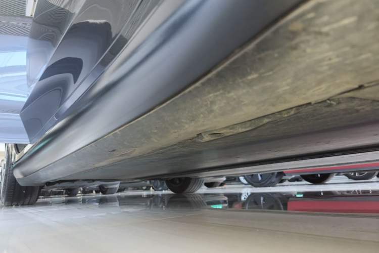 Used Tesla Model 3 2023 Rear-Wheel-Drive Version Right Side Sill