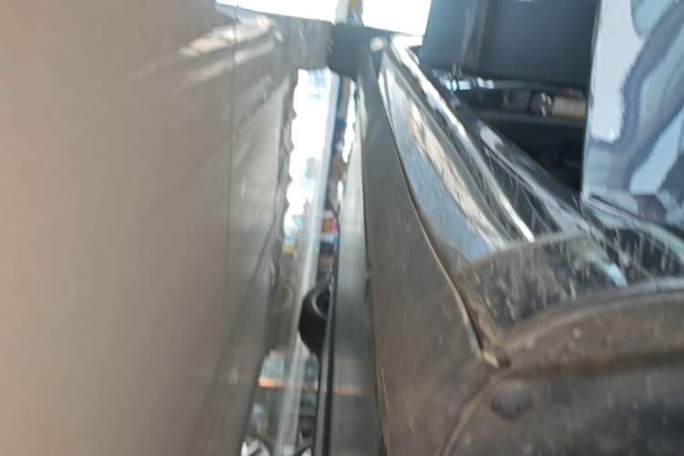 Used Tesla Model 3 2023 Rear-Wheel-Drive Version Right Side Sill