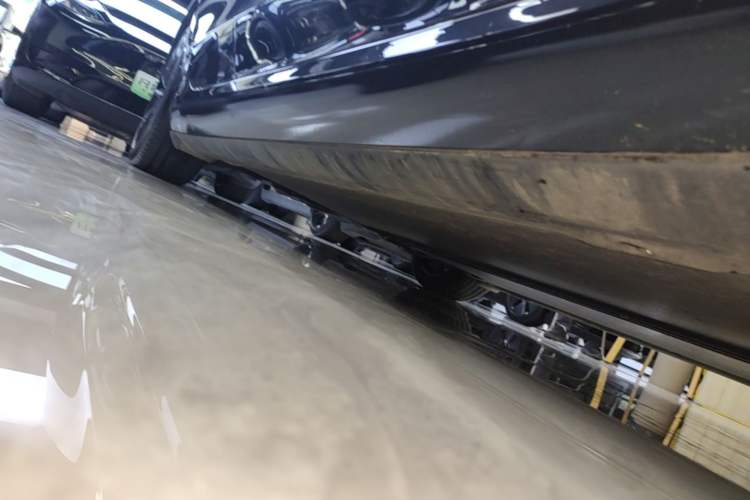 Used Tesla Model 3 2023 Rear-Wheel-Drive Version Right Side Sill