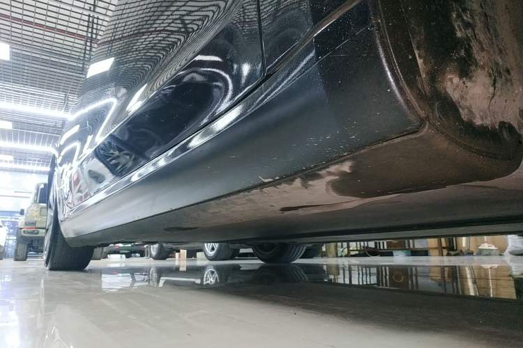 Used Tesla Model 3 2023 Rear-Wheel-Drive Version Right Side Sill