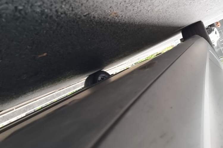 Used Tesla Model 3 2023 Long-Range All-Wheel-Drive Version Right Side Sill