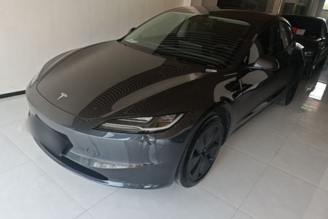 Used Tesla Model 3 2023 Rear-Wheel-Drive Version
