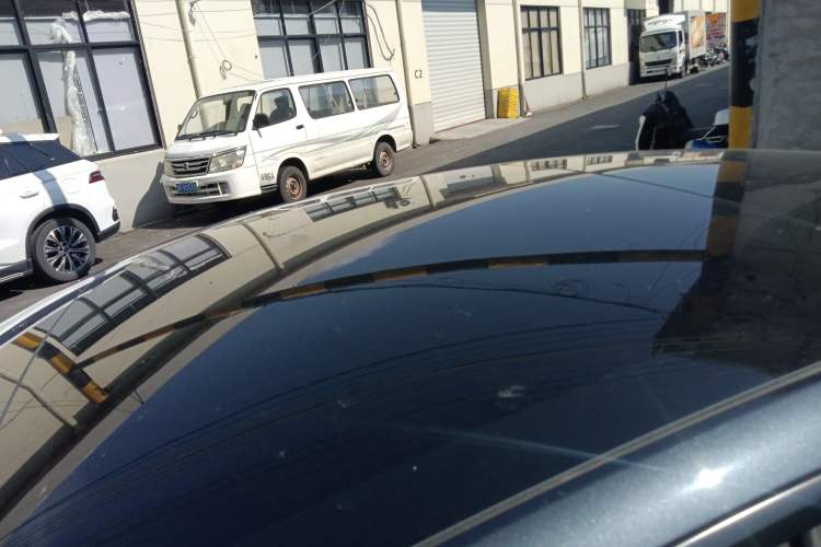 Used Tesla Model 3 2023 Rear-Wheel-Drive Version Roof