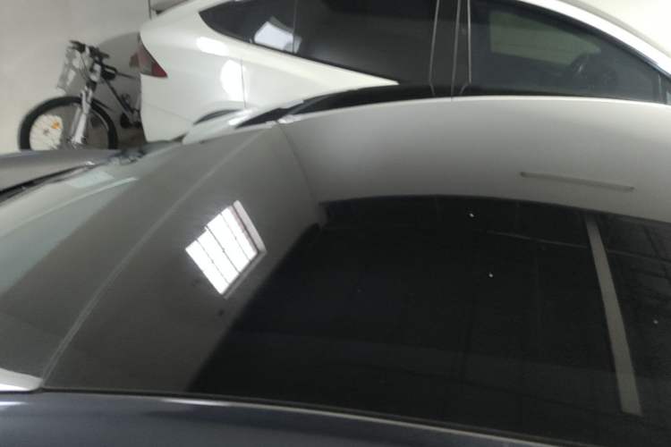Used Tesla Model 3 2023 Rear-Wheel-Drive Version Roof