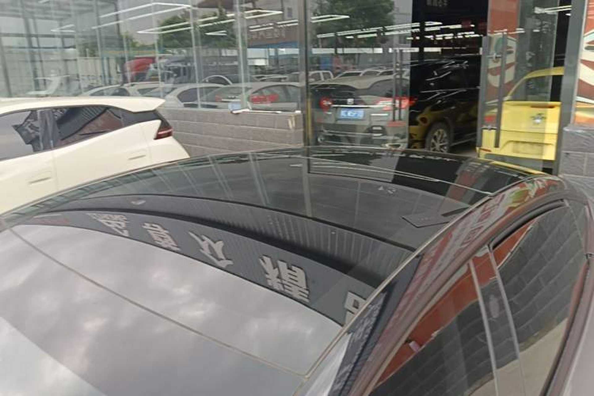 Used Tesla Model 3 2023 Rear-Wheel-Drive Version Roof