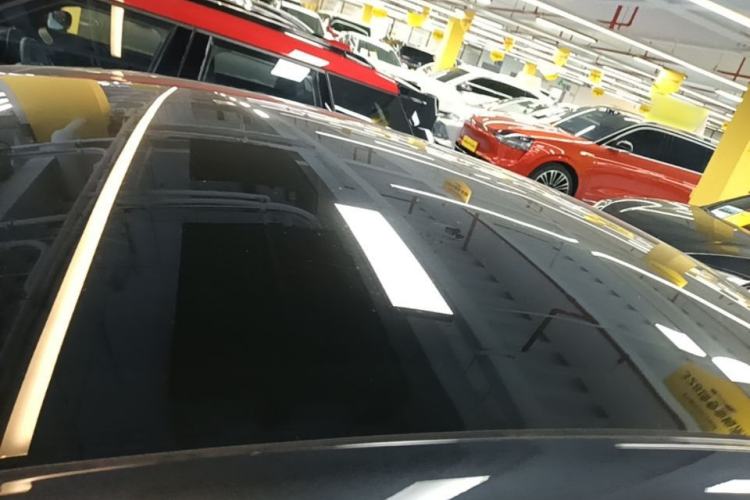 Used Tesla Model 3 2023 Rear-Wheel-Drive Version Roof