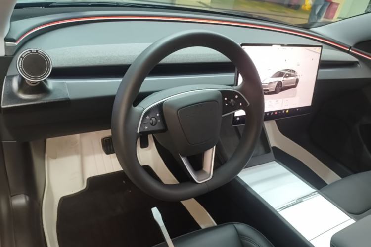 Used Tesla Model 3 2023 Rear-Wheel-Drive Version Steering Wheel