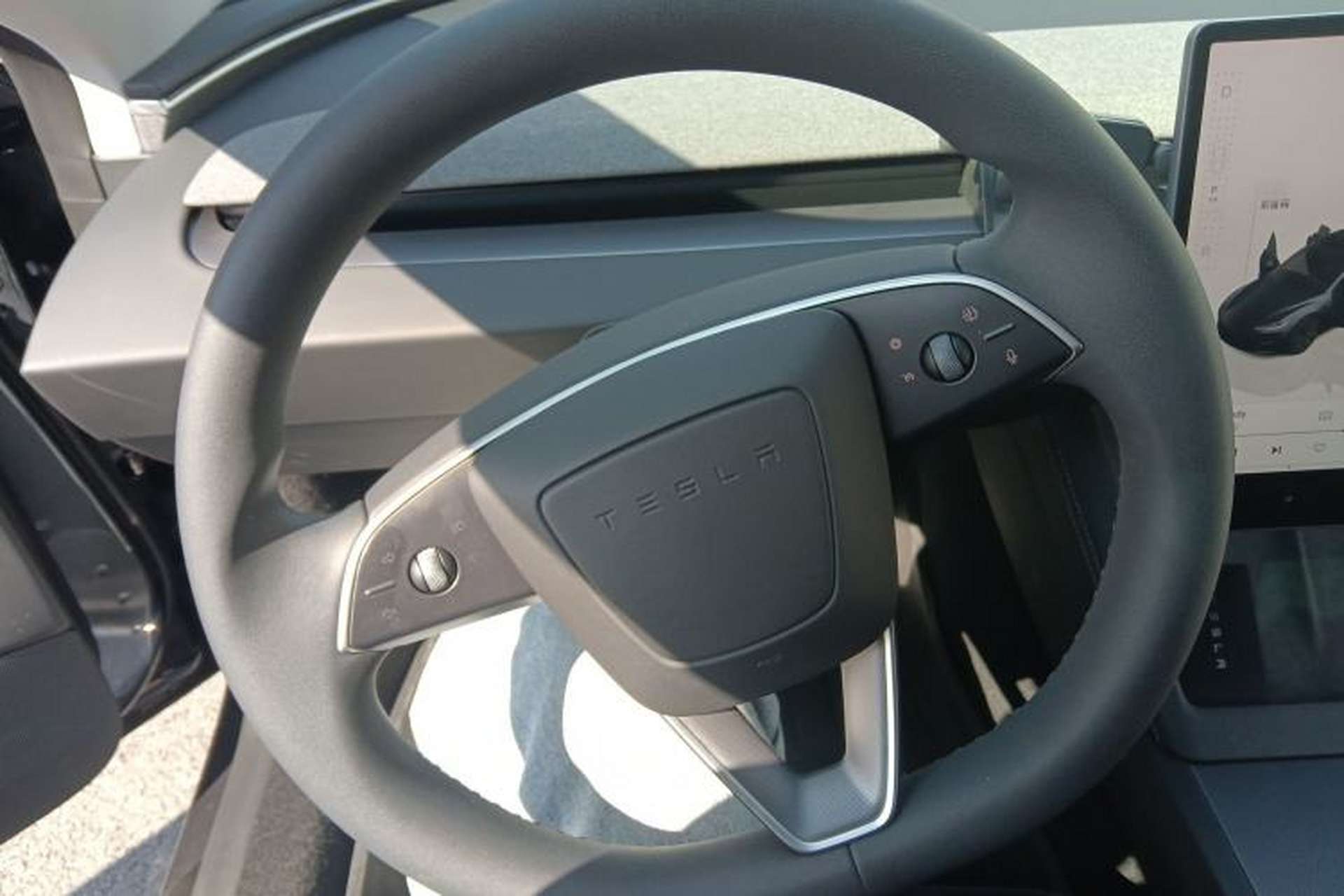 Used Tesla Model 3 2023 Rear-Wheel-Drive Version Steering Wheel