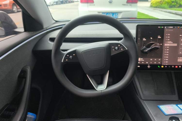 Used Tesla Model 3 2023 Rear-Wheel-Drive Version Steering Wheel