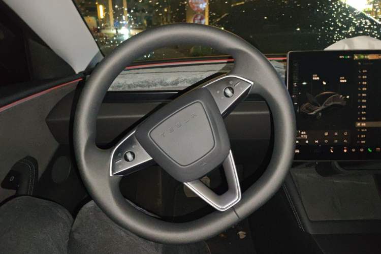 Used Tesla Model 3 2023 Long-Range All-Wheel-Drive Version Steering Wheel
