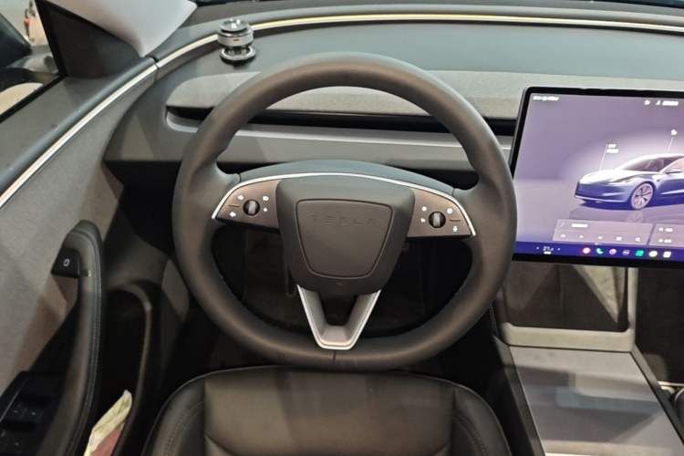 Used Tesla Model 3 2023 Rear-Wheel-Drive Version Steering Wheel