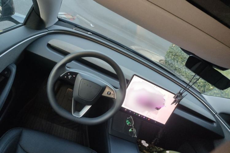 Used Tesla Model 3 2023 Rear-Wheel-Drive Version Steering Wheel