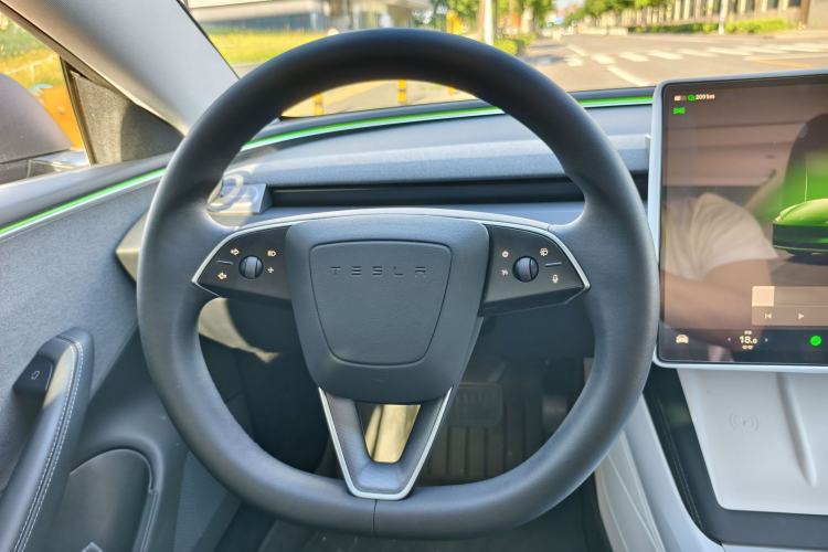 Used Tesla Model 3 2023 Rear-Wheel-Drive Version Steering Wheel