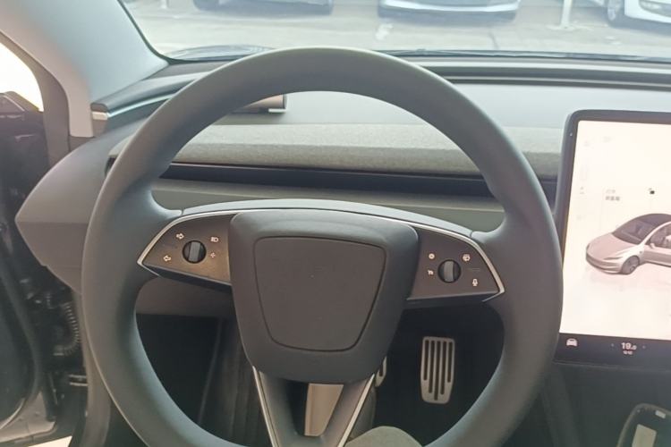 Used Tesla Model 3 2023 Rear-Wheel-Drive Version Steering Wheel