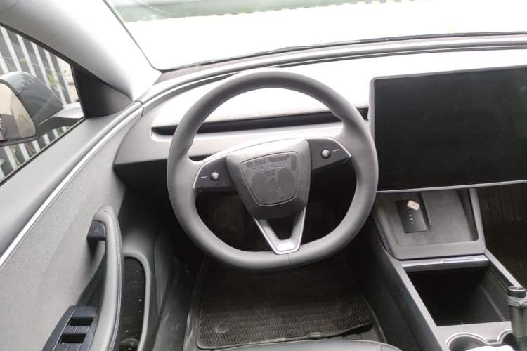 Used Tesla Model 3 2023 Rear-Wheel-Drive Version Steering Wheel