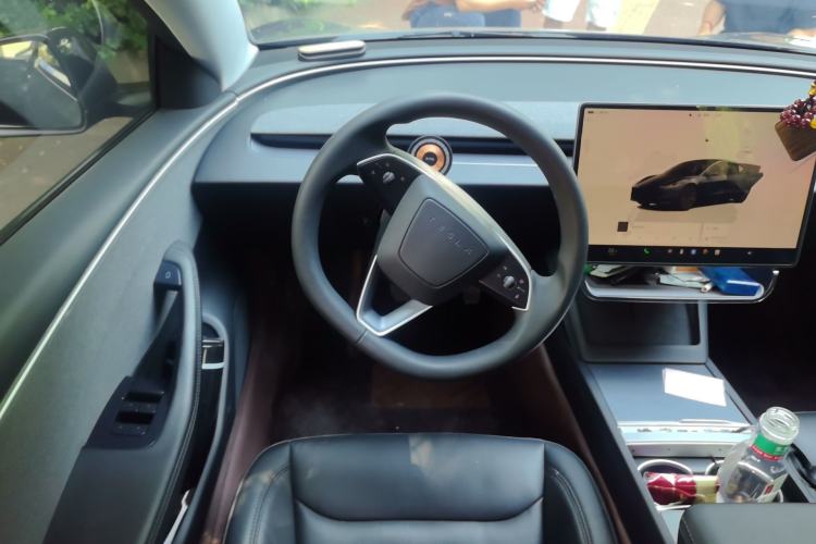 Used Tesla Model 3 2023 Rear-Wheel-Drive Version Steering Wheel