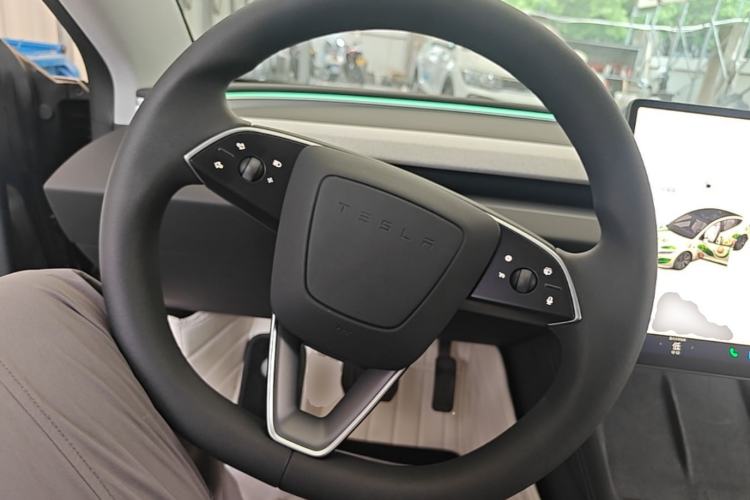 Used Tesla Model 3 2023 Rear-Wheel-Drive Version Steering Wheel