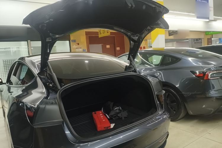 Used Tesla Model 3 2023 Rear-Wheel-Drive Version Trunk