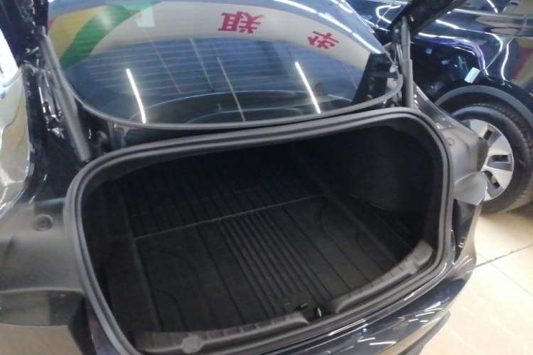 Used Tesla Model 3 2023 Long-Range All-Wheel-Drive Version Trunk