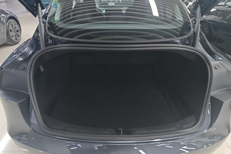 Used Tesla Model 3 2023 Rear-Wheel-Drive Version Trunk