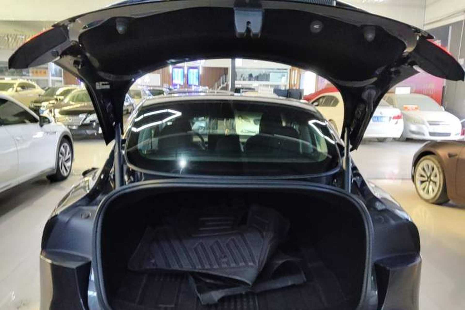 Used Tesla Model 3 2023 Rear-Wheel-Drive Version Trunk