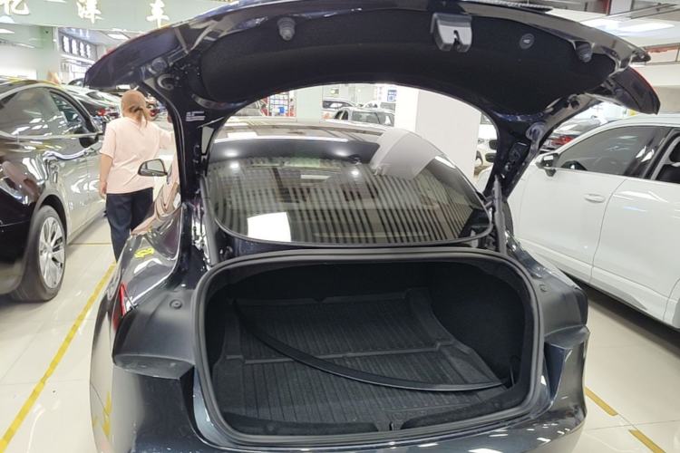 Used Tesla Model 3 2023 Rear-Wheel-Drive Version Trunk