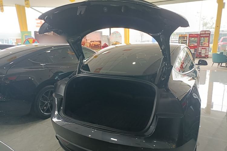 Used Tesla Model 3 2023 Rear-Wheel-Drive Version Trunk