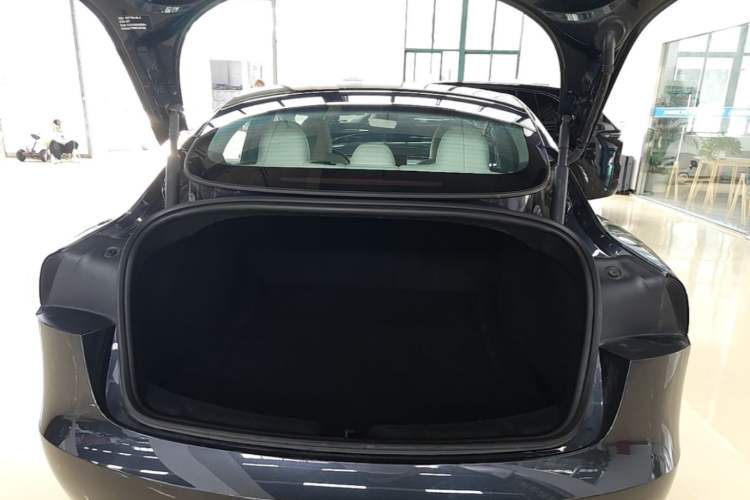 Used Tesla Model 3 2023 Rear-Wheel-Drive Version Trunk