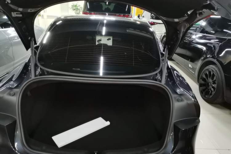 Used Tesla Model 3 2023 Rear-Wheel-Drive Version Trunk