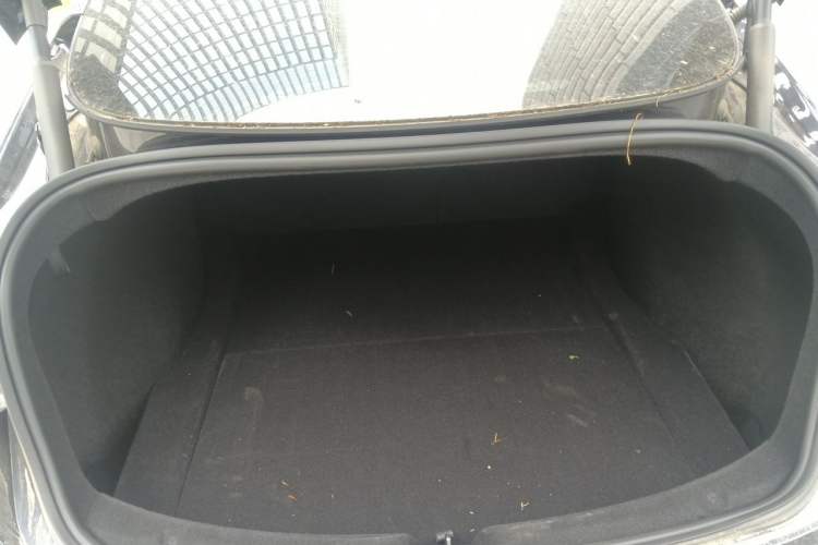 Used Tesla Model 3 2023 Rear-Wheel-Drive Version Trunk