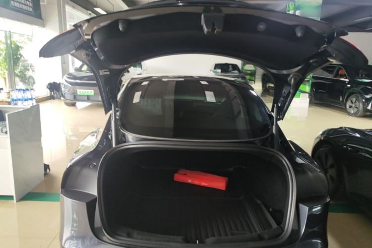 Used Tesla Model 3 2023 Rear-Wheel-Drive Version Trunk