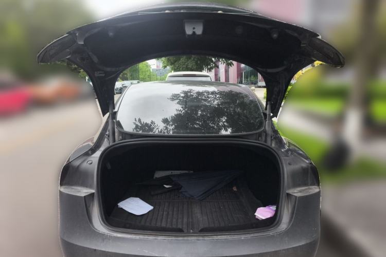 Used Tesla Model 3 2023 Rear-Wheel-Drive Version Trunk