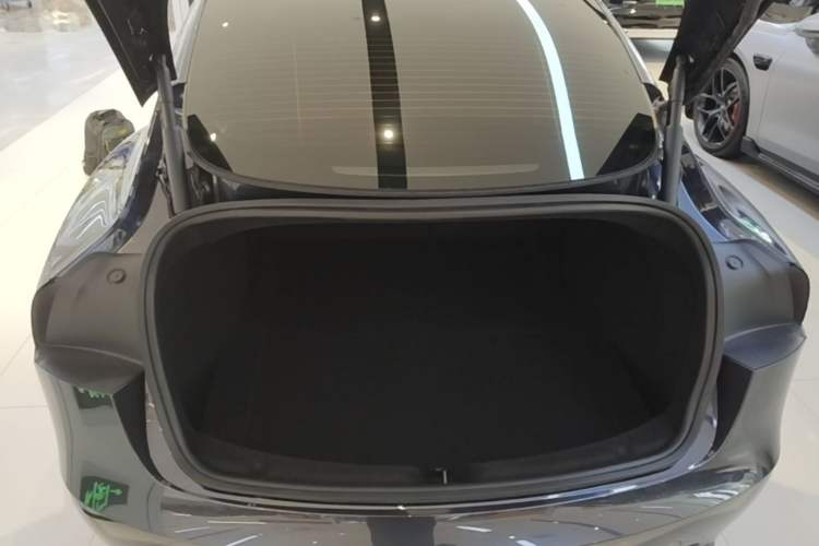 Used Tesla Model 3 2023 Rear-Wheel-Drive Version Trunk