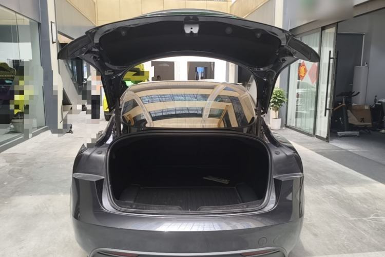 Used Tesla Model 3 2023 Long-Range All-Wheel-Drive Version Trunk