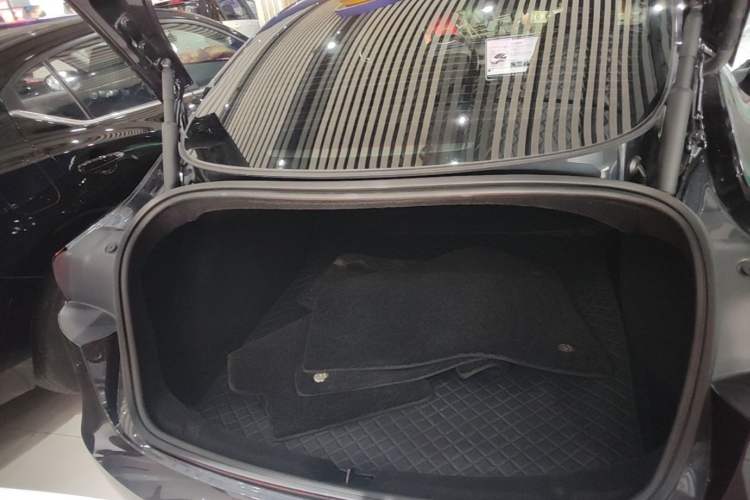 Used Tesla Model 3 2023 Rear-Wheel-Drive Version Trunk