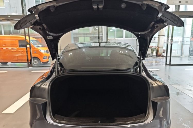 Used Tesla Model 3 2023 Rear-Wheel-Drive Version Trunk