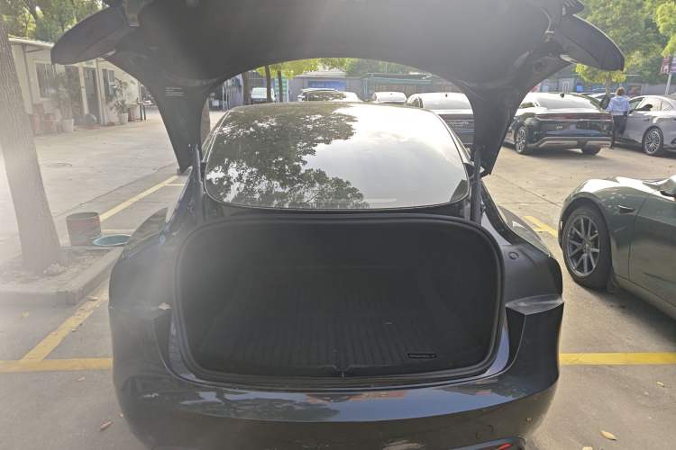 Used Tesla Model 3 2023 Rear-Wheel-Drive Version Trunk