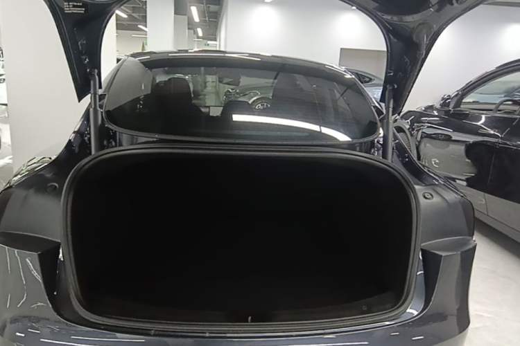 Used Tesla Model 3 2023 Rear-Wheel-Drive Version Trunk
